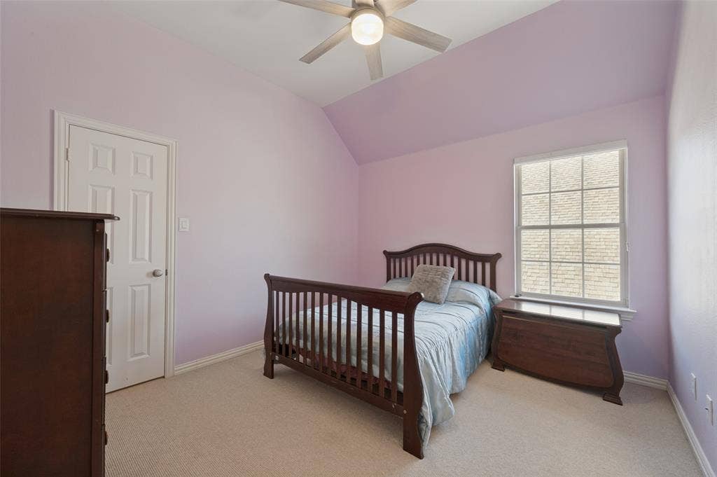 301 Longhorn Drive, McKinney, TX 75071 Upstairs secondary bedroom with access to a Jack and Jill bathroom.