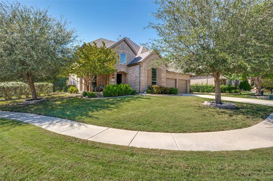 Property photo for 301 Longhorn Drive, McKinney, TX