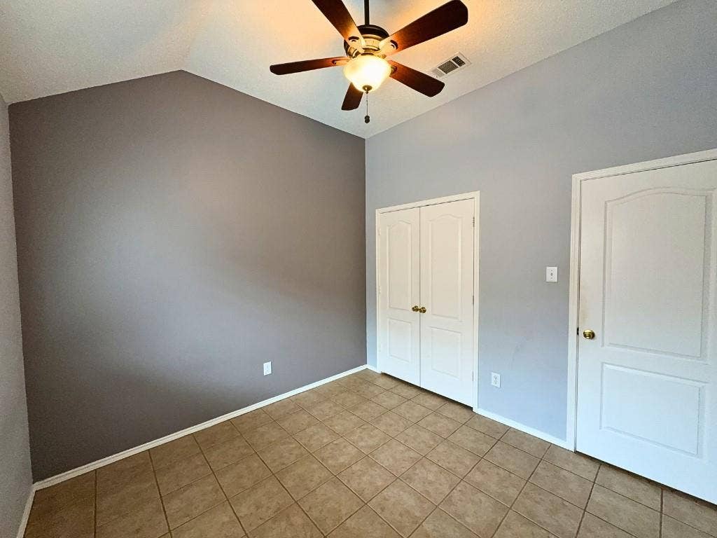 2818 Pecan Meadow Drive, Garland, TX 75040 2818 Pecan Meadow Drive, Garland, TX 75040