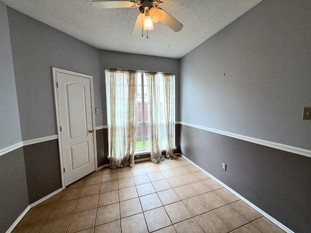2818 Pecan Meadow Drive, Garland, TX 75040 2818 Pecan Meadow Drive, Garland, TX 75040