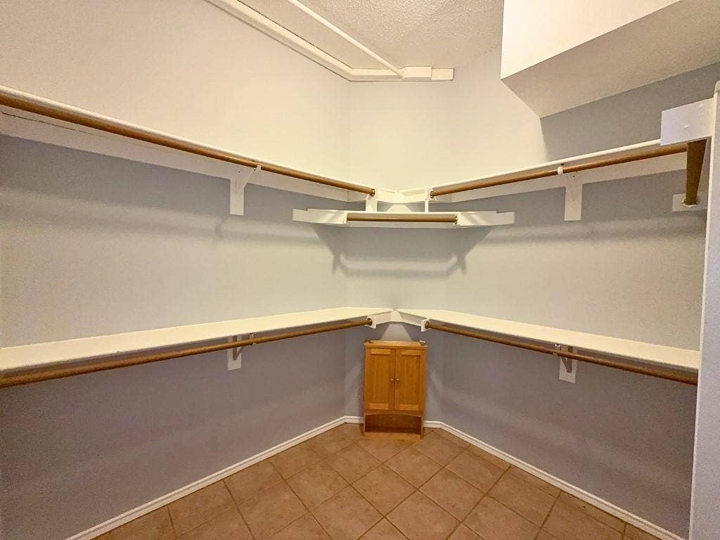 2818 Pecan Meadow Drive, Garland, TX 75040 2818 Pecan Meadow Drive, Garland, TX 75040