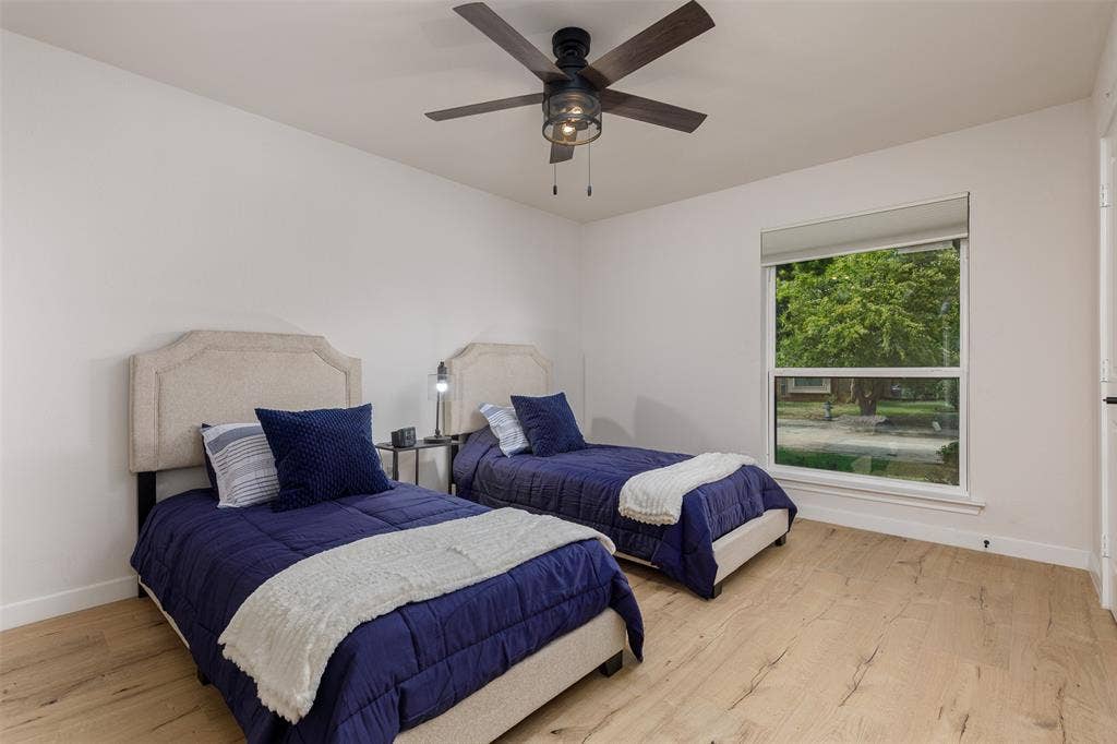1919 Maxwell Drive, Lewisville, TX 75077 1919 Maxwell Drive, Lewisville, TX 75077