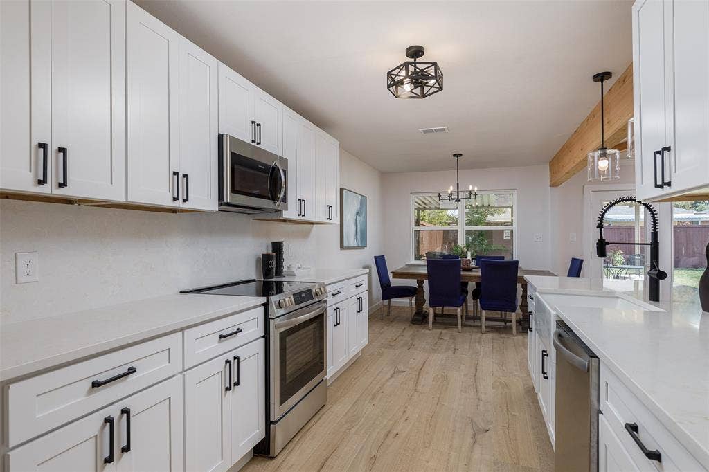 1919 Maxwell Drive, Lewisville, TX 75077 1919 Maxwell Drive, Lewisville, TX 75077