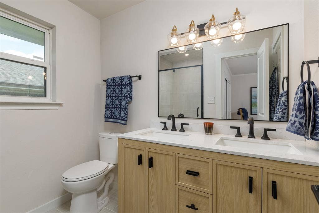 1919 Maxwell Drive, Lewisville, TX 75077 1919 Maxwell Drive, Lewisville, TX 75077