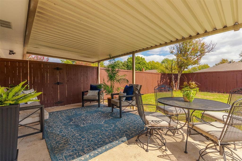 1919 Maxwell Drive, Lewisville, TX 75077 1919 Maxwell Drive, Lewisville, TX 75077