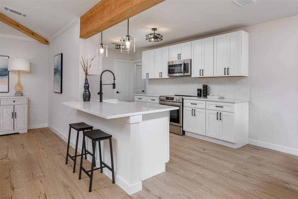 1919 Maxwell Drive, Lewisville, TX 75077 1919 Maxwell Drive, Lewisville, TX 75077