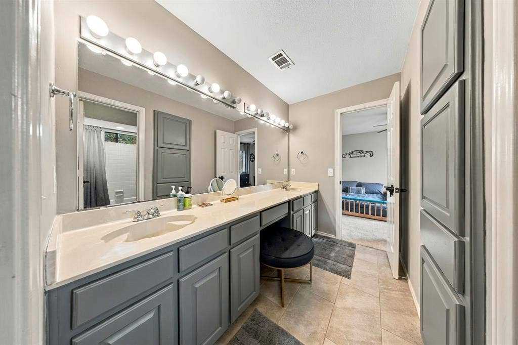 3512 Wilshire Drive, Plano, TX 75023 3512 Wilshire Drive, Plano, TX 75023