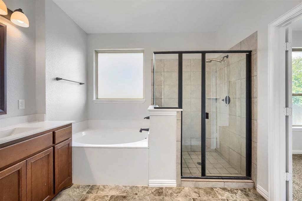 1733 Rio Secco Drive, Fort Worth, TX 76131