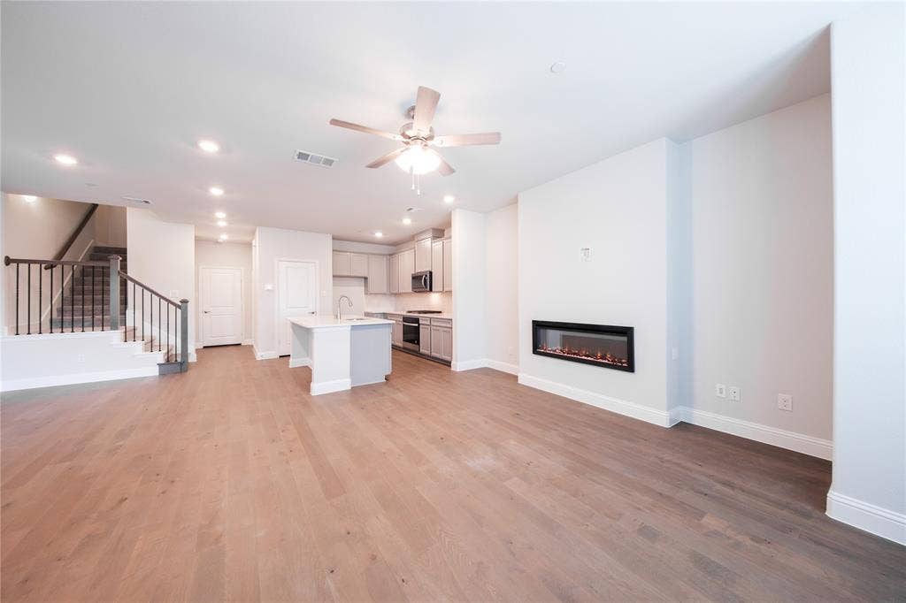 2116 Naples Drive, Rowlett, TX 75088 Great Room