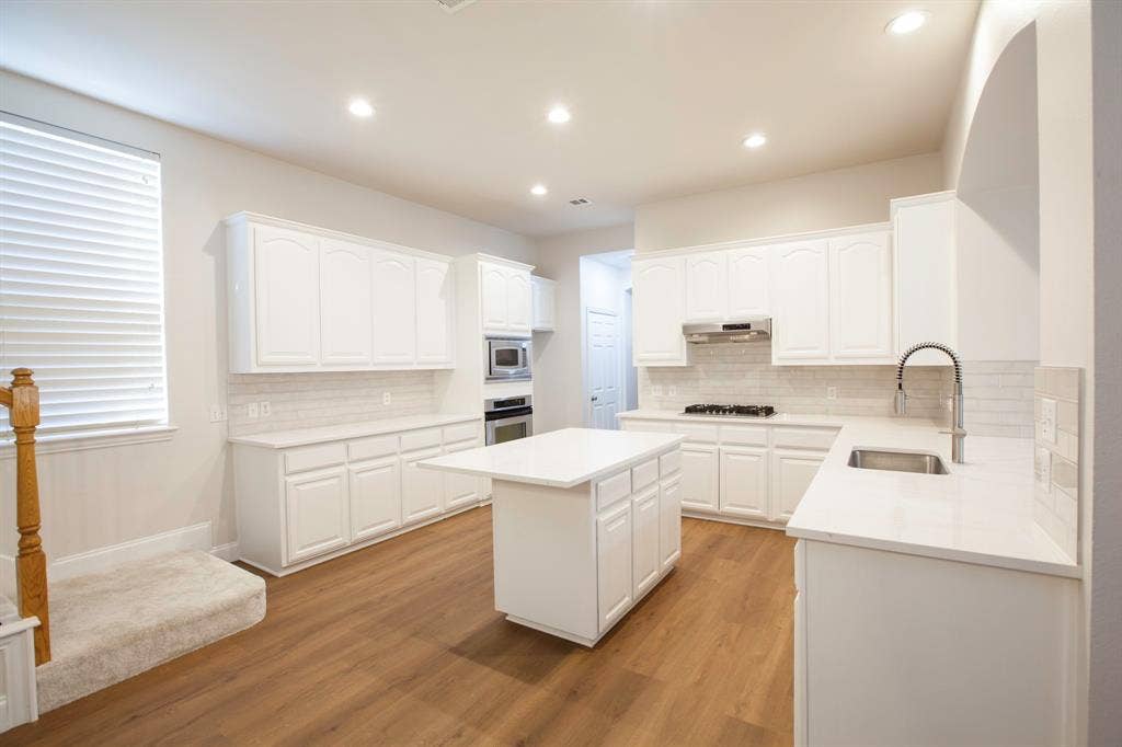 6976 Valley Brook Drive, Frisco, TX 75035 6976 Valley Brook Drive, Frisco, TX 75035