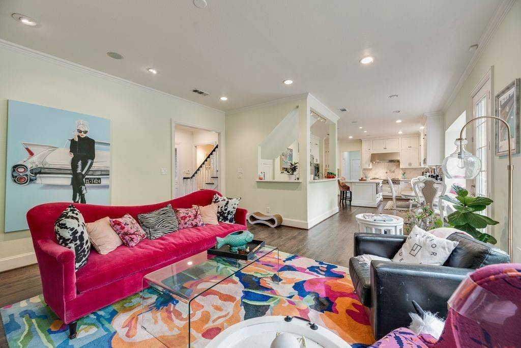 1418 Yakimo Drive, Dallas, TX 75208 Open-concept interior featuring wood-finish flooring, recessed lighting, and crown molding