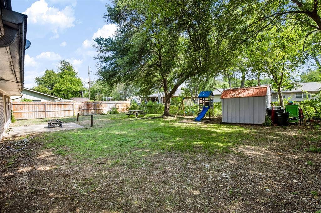 1508 Yucca Street, Midlothian, TX 76065