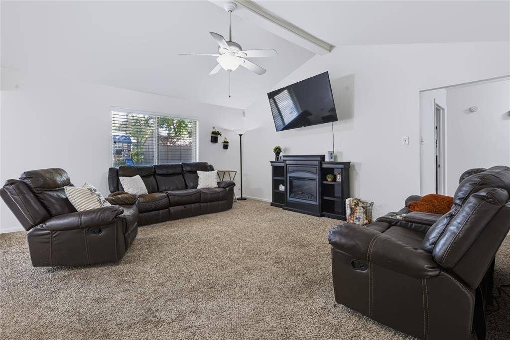1508 Yucca Street, Midlothian, TX 76065