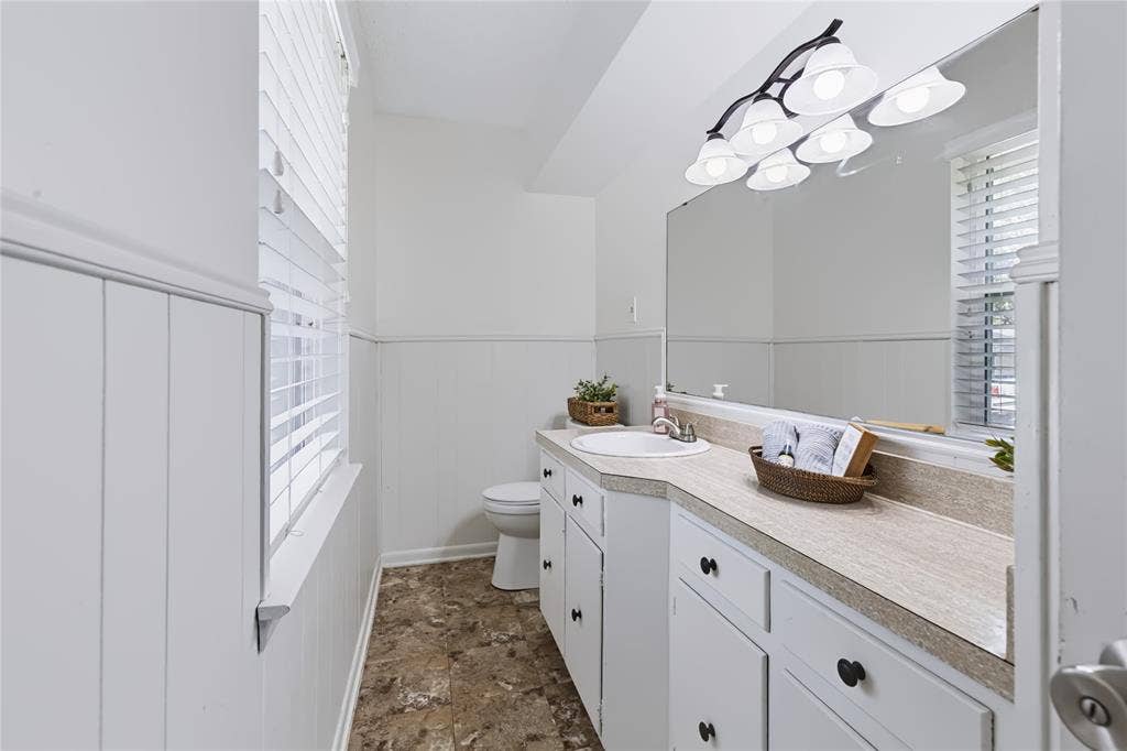 1508 Yucca Street, Midlothian, TX 76065