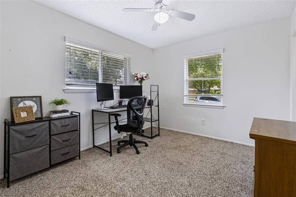 1508 Yucca Street, Midlothian, TX 76065
