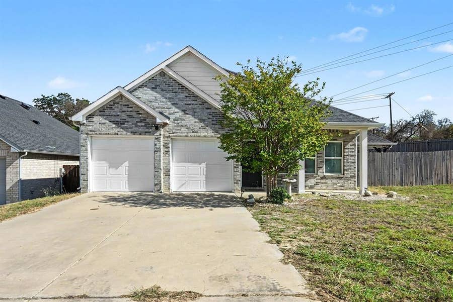 Property photo for 819 N Ridge Drive, White Settlement, TX