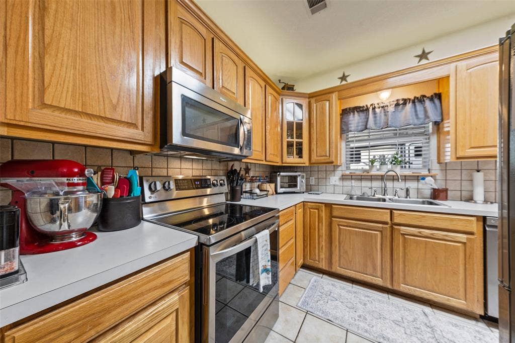 901 Dogwood Street, Robinson, TX 76706 901 Dogwood Street, Robinson, TX 76706