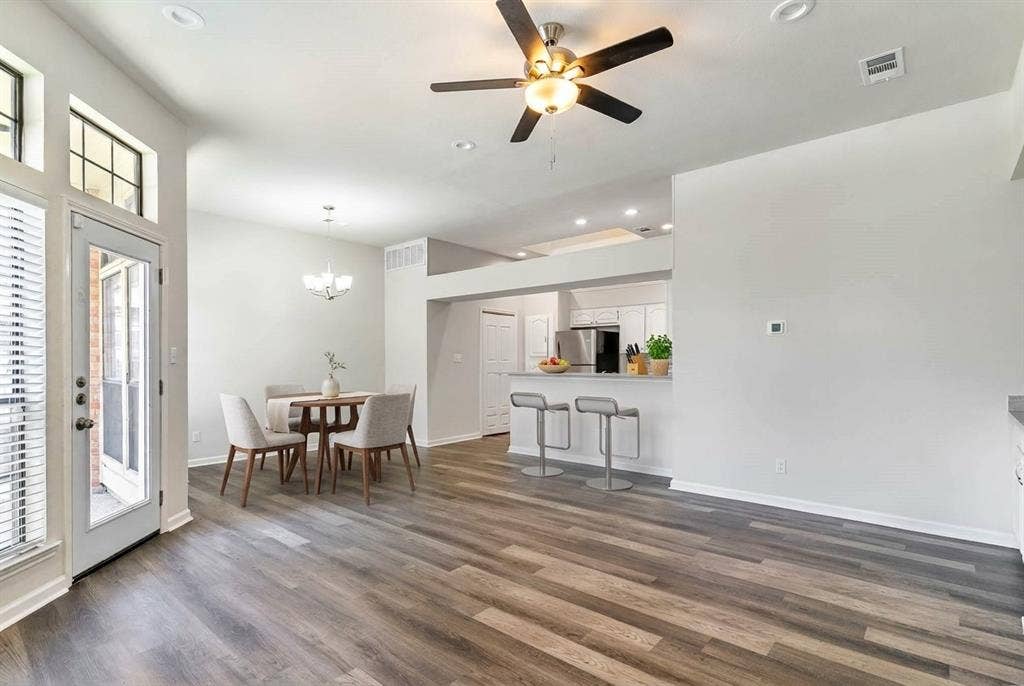 9709 Springtree Lane, Dallas, TX 75243 9709 Springtree Lane, Dallas, TX 75243