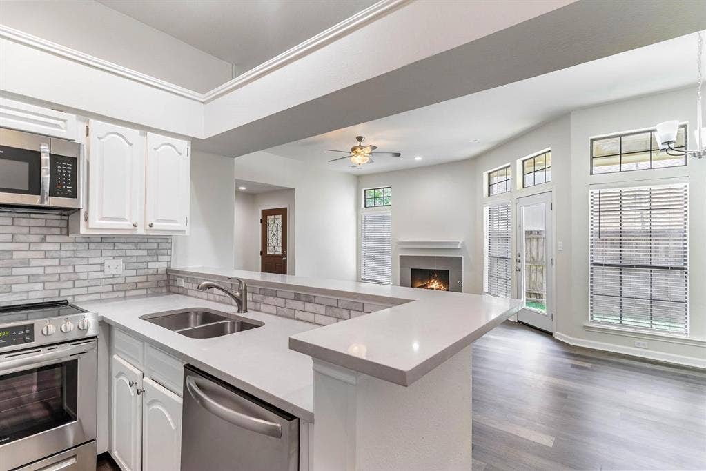 9709 Springtree Lane, Dallas, TX 75243 9709 Springtree Lane, Dallas, TX 75243