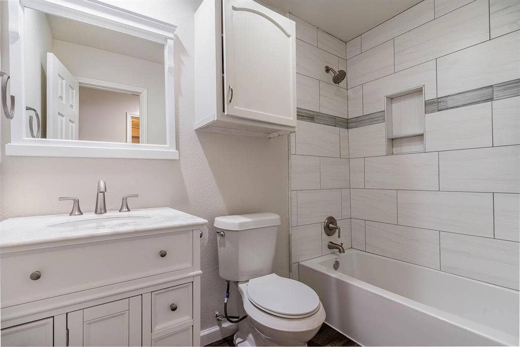 9709 Springtree Lane, Dallas, TX 75243 9709 Springtree Lane, Dallas, TX 75243