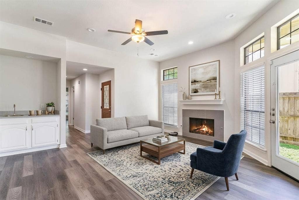 9709 Springtree Lane, Dallas, TX 75243 9709 Springtree Lane, Dallas, TX 75243