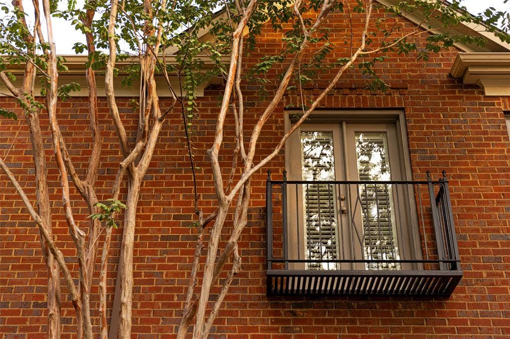 6020 Tremont Street, Dallas, TX 75214 6020 Tremont Street, Dallas, TX 75214