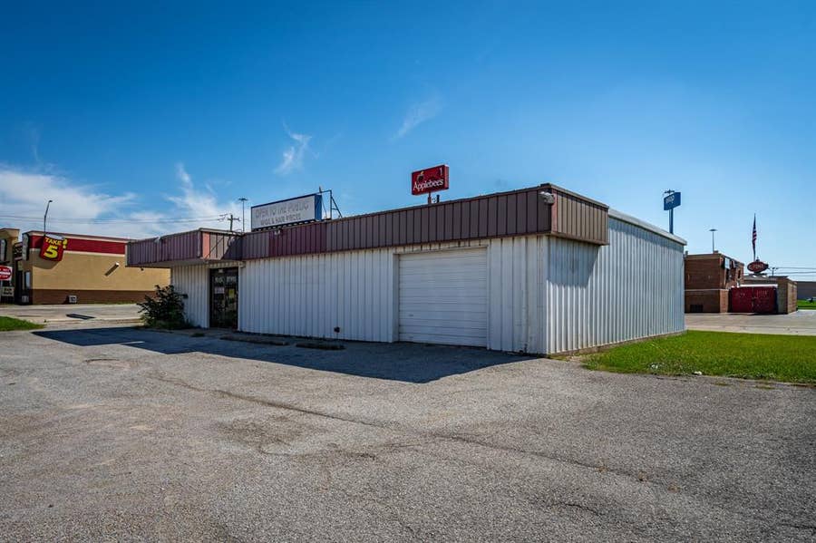 Property photo for 2815 Kari Lane, Greenville, TX