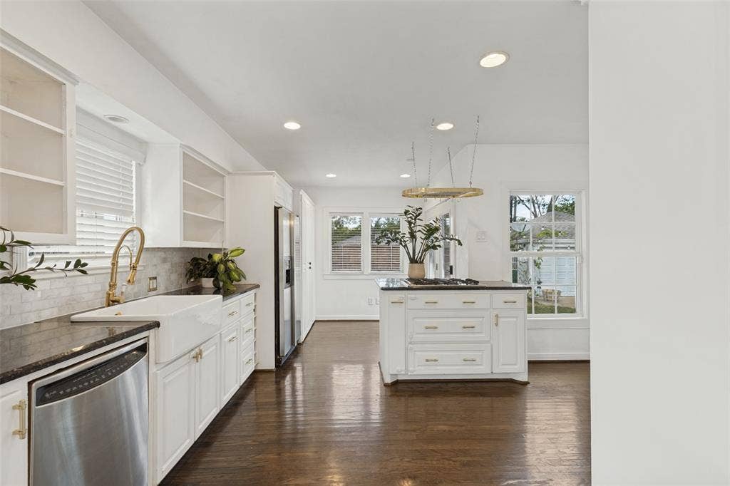 6275 Revere Place, Dallas, TX 75214 6275 Revere Place, Dallas, TX 75214