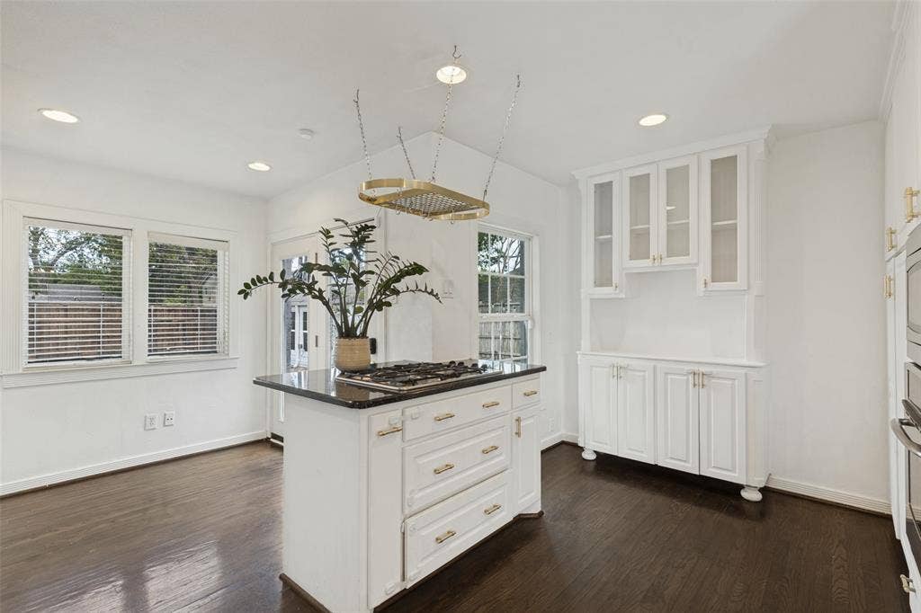 6275 Revere Place, Dallas, TX 75214 6275 Revere Place, Dallas, TX 75214
