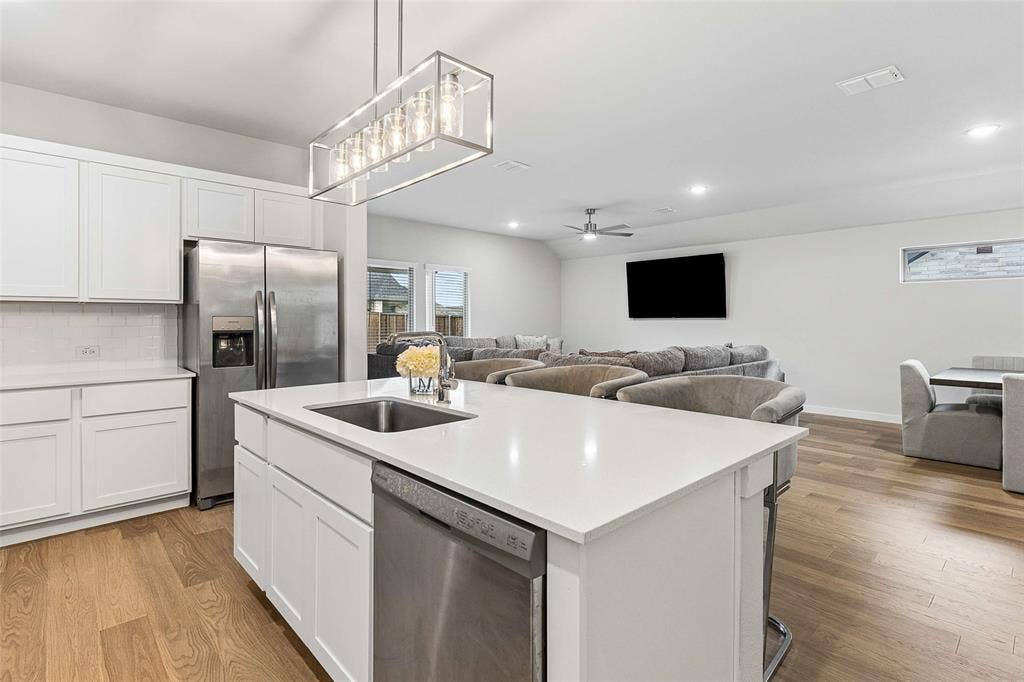 914 Rosemary Hill Drive, Princeton, TX 75071
