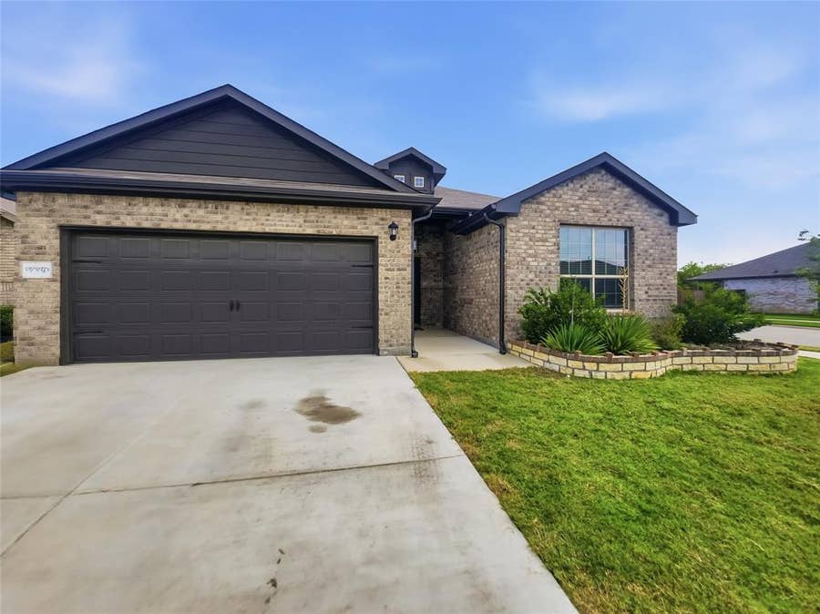 Property photo for 8500 Berry Crest Street, Fort Worth, TX