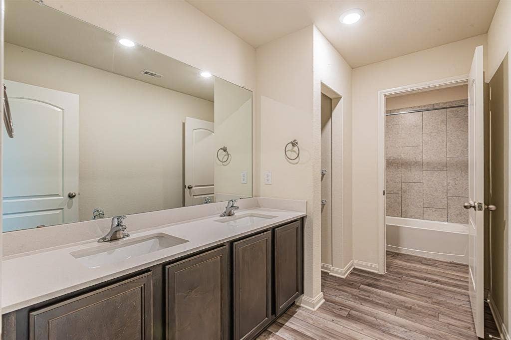 122 Crockett Way, Venus, TX 76084
