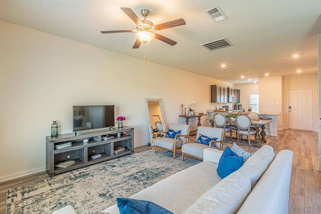 122 Crockett Way, Venus, TX 76084