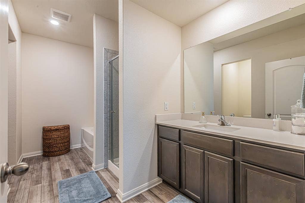 122 Crockett Way, Venus, TX 76084