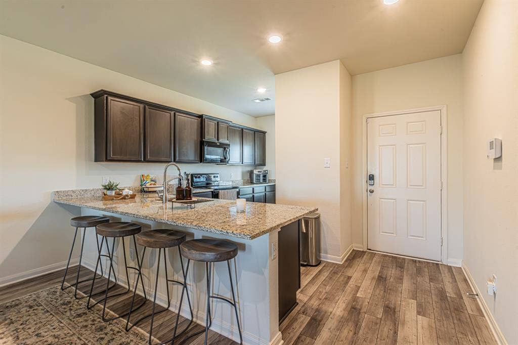 122 Crockett Way, Venus, TX 76084