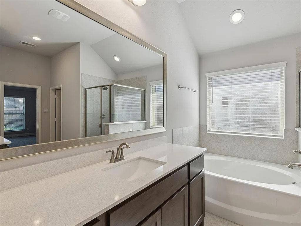 548 Bradley Drive, Fate, TX 75087 548 Bradley Drive, Fate, TX 75087
