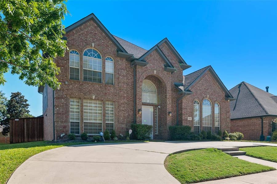 Property photo for 1309 Greenway Park Drive, Carrollton, TX