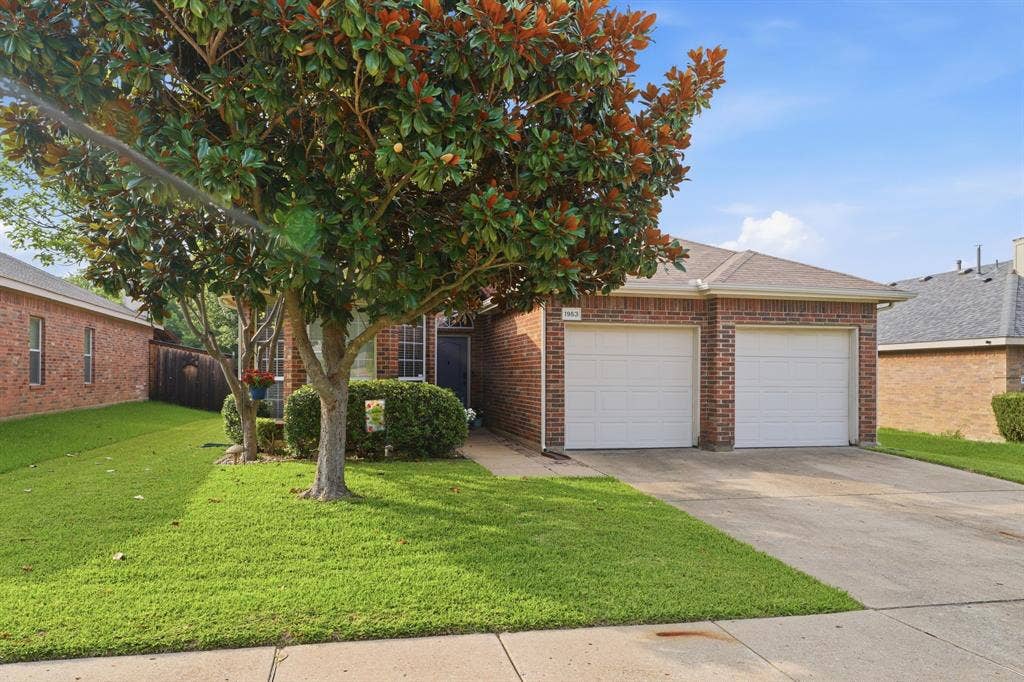 1953 Rustic Creek Drive, Garland, TX 75040