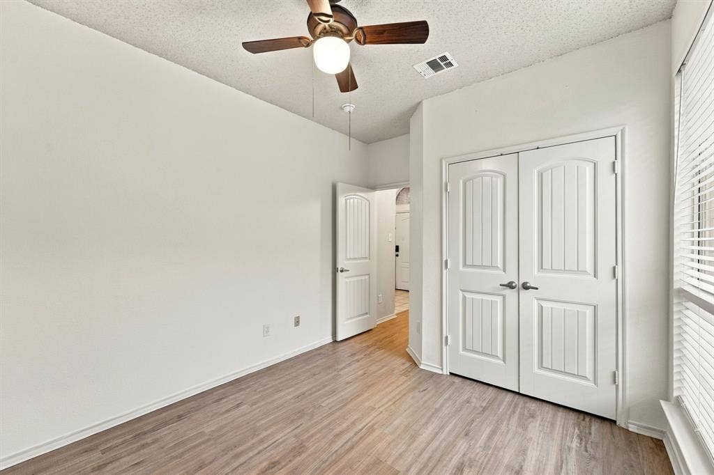 1953 Rustic Creek Drive, Garland, TX 75040