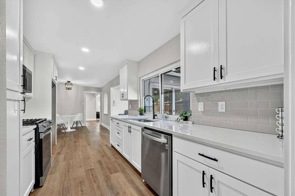 4709 Pemberton Lane, The Colony, TX 75056