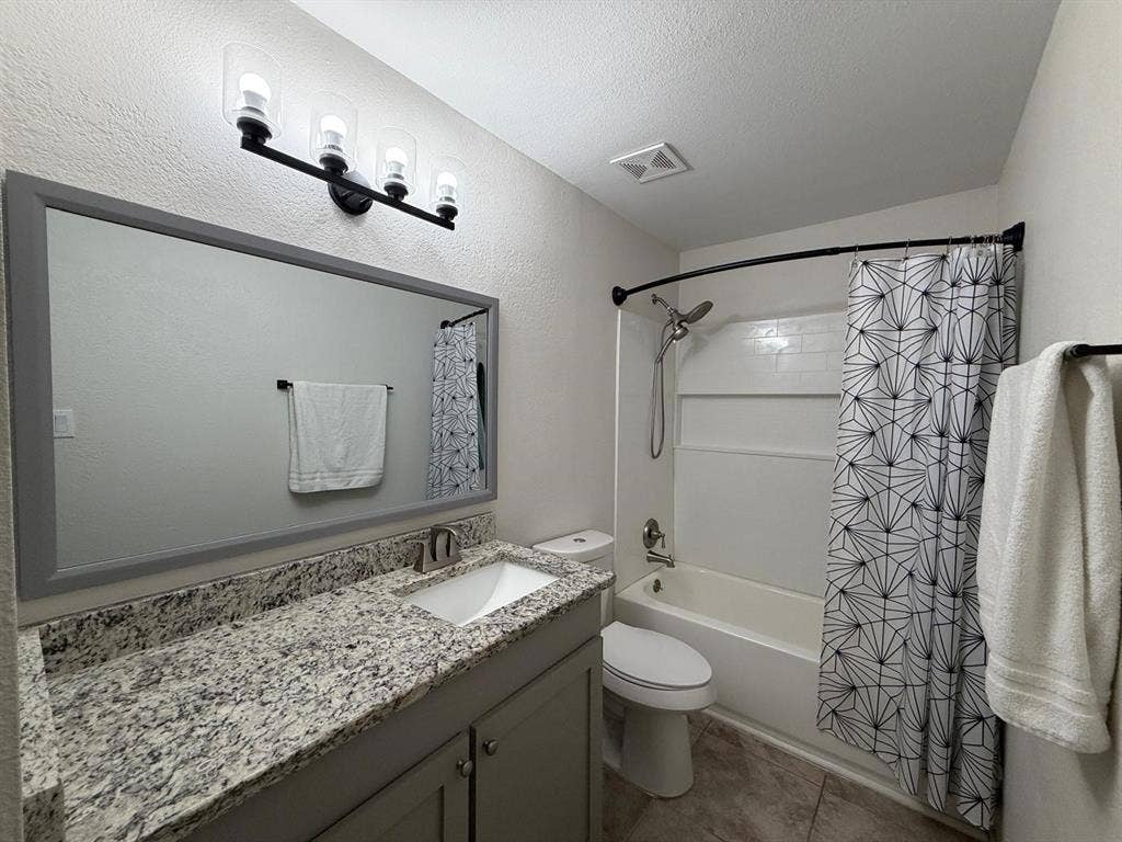 2282 Nantucket Village Circle, Dallas, TX 75227 2282 Nantucket Village Circle, Dallas, TX 75227