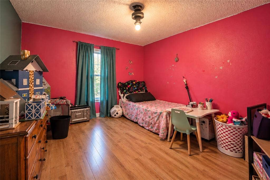 2108 Skylark Drive, Waco, TX 76712 2108 Skylark Drive, Waco, TX 76712