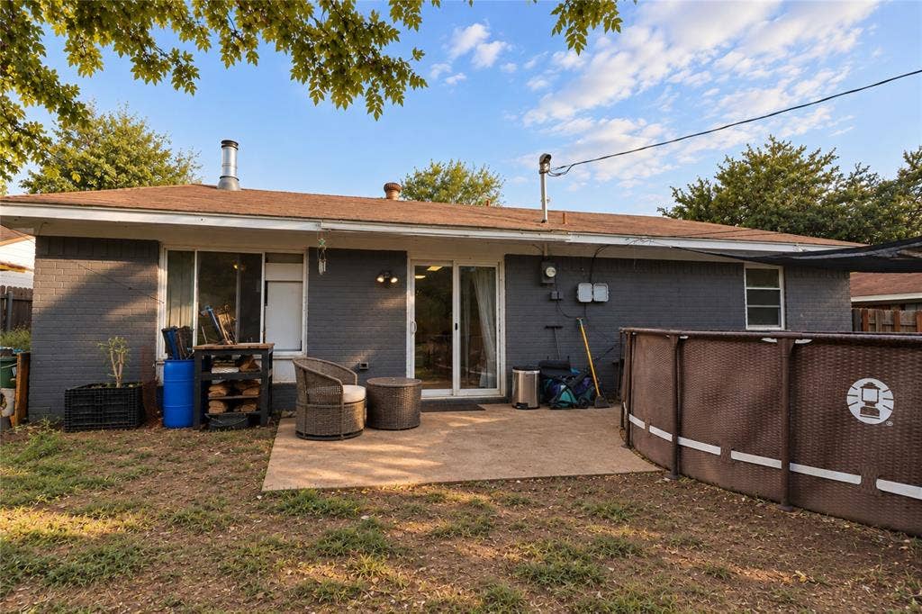 2108 Skylark Drive, Waco, TX 76712 2108 Skylark Drive, Waco, TX 76712