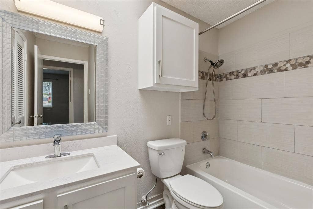 6646 E Lovers Lane, #104, Dallas, TX 75214 6646 E Lovers Lane, #104, Dallas, TX 75214
