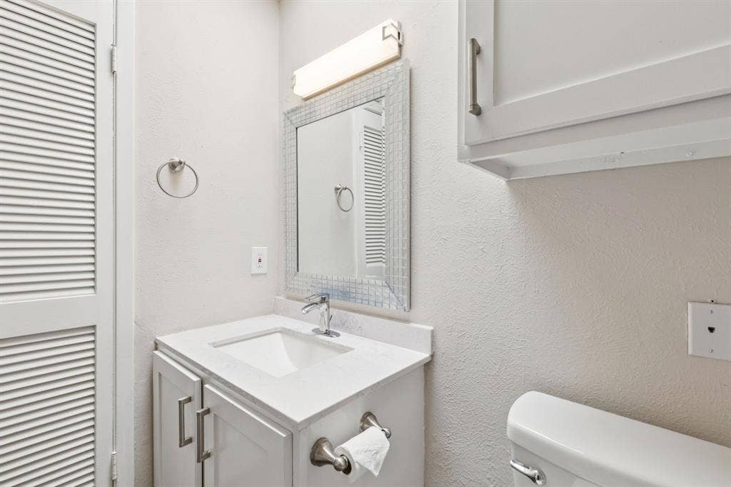 6646 E Lovers Lane, #104, Dallas, TX 75214 6646 E Lovers Lane, #104, Dallas, TX 75214