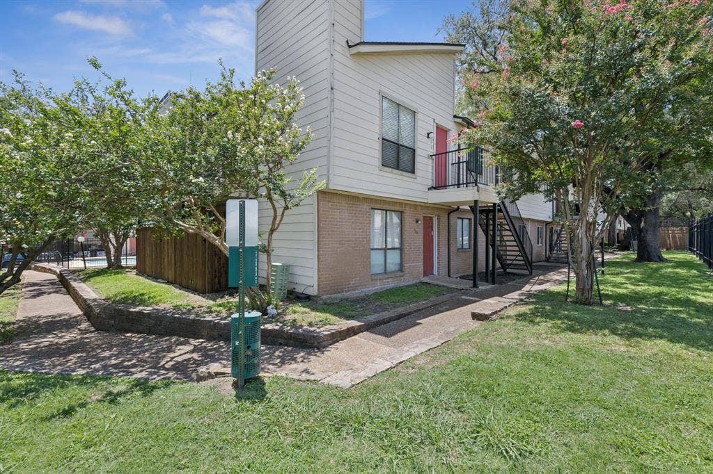 6646 E Lovers Lane, #104, Dallas, TX 75214 6646 E Lovers Lane, #104, Dallas, TX 75214