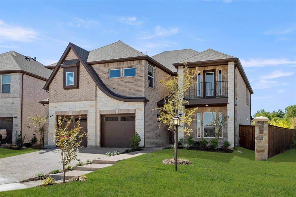 700 Golden Galaxy Way, Lucas, TX 75098 1_02. 700 Golden - Front (2)