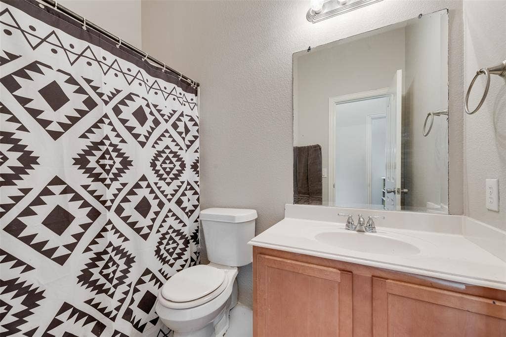 721 Honeysuckle Way, DeSoto, TX 75115 721 Honeysuckle Way, DeSoto, TX 75115