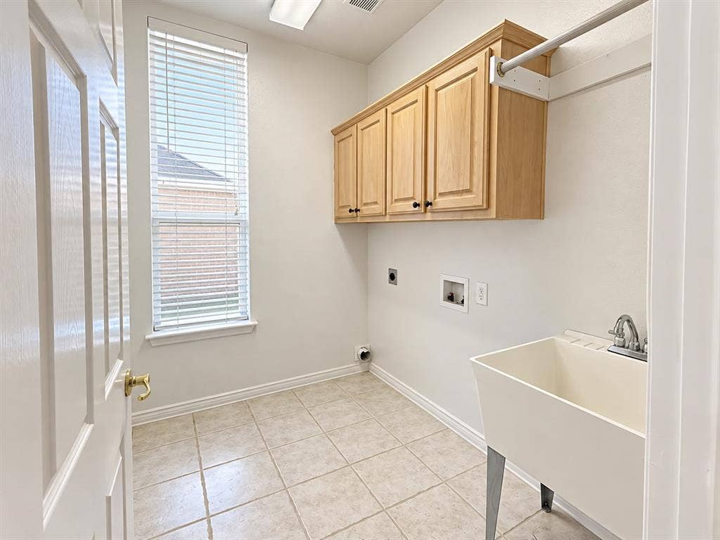 1920 Hillcroft Drive, Rockwall, TX 75087 1920 Hillcroft Drive, Rockwall, TX 75087
