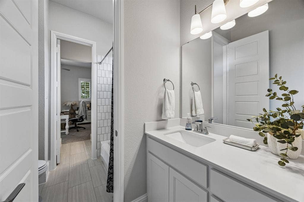 850 Star Meadow Drive, Prosper, TX 75078 Jack and Jill bathroom